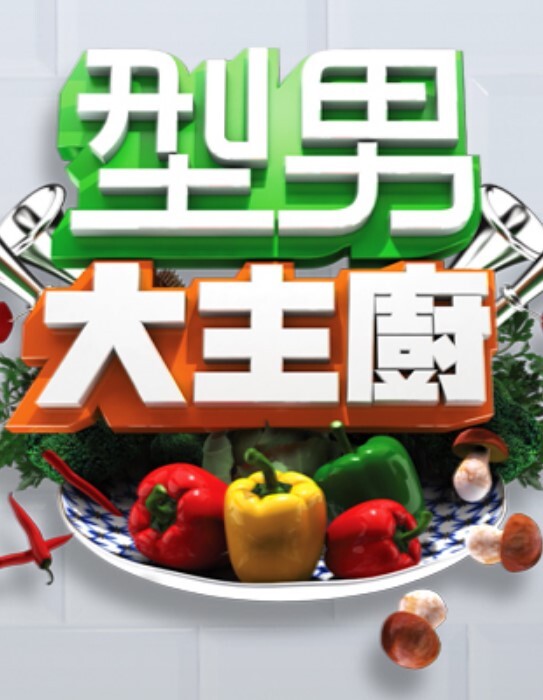 【黑料泄密】反差露脸骚女，换上情趣衣秒变小母狗，卖力吹箫，口爆一滴不剩全射嘴里 - 91JQ